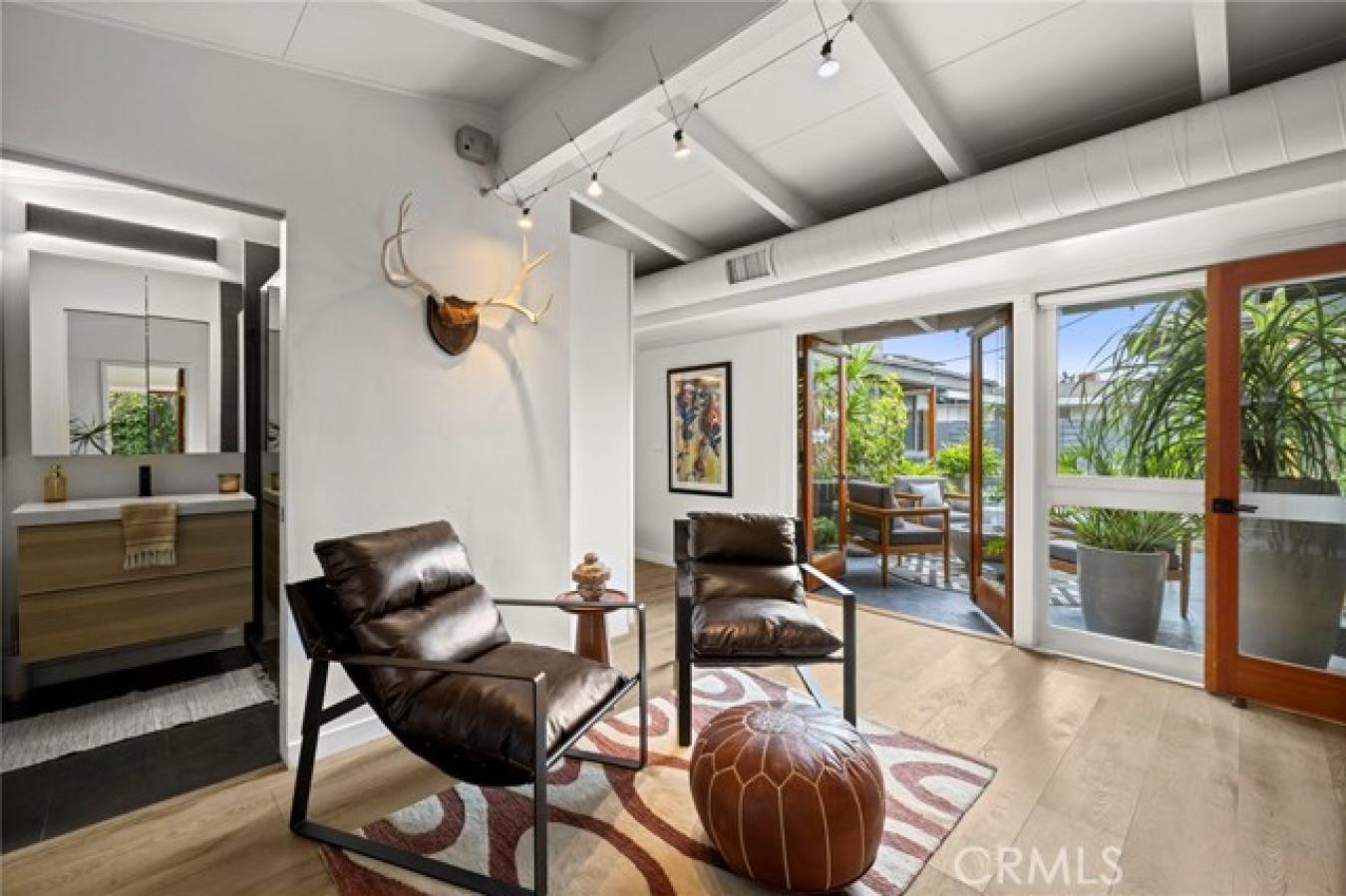 Long Beach, Los Angeles, 90808, United States, 3 Bedrooms Bedrooms, ,4 BathroomsBathrooms,Residential,For Sale,1953909