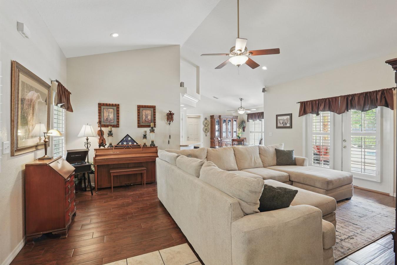 LAKELAND, Polk, 33810, United States, 4 Bedrooms Bedrooms, ,3 BathroomsBathrooms,Residential,For Sale,1953907