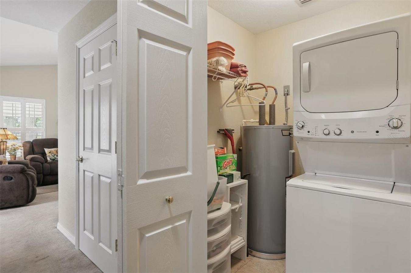 LAKELAND, Polk, 33810, United States, 4 Bedrooms Bedrooms, ,3 BathroomsBathrooms,Residential,For Sale,1953907