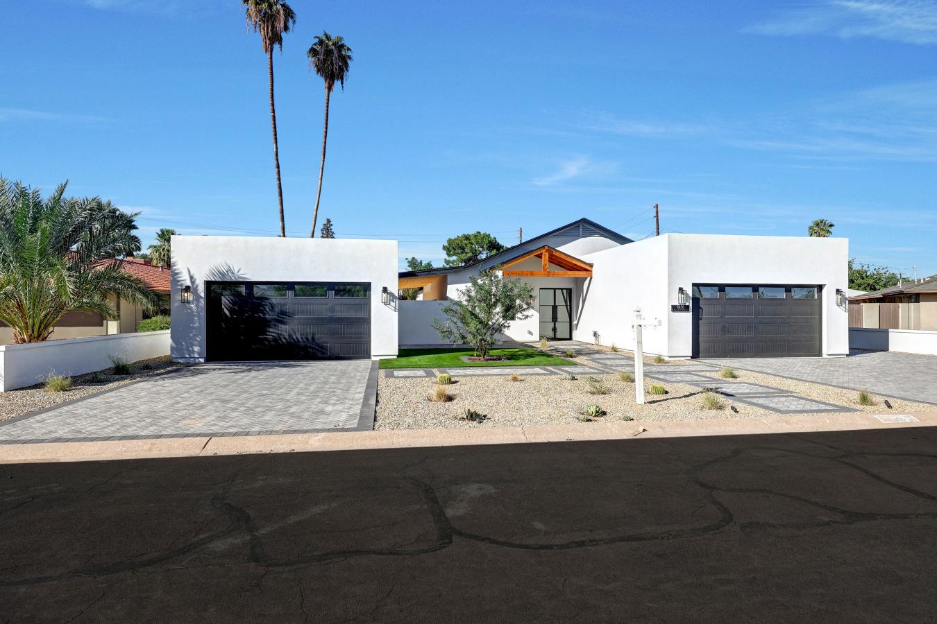 Phoenix, Maricopa, 85018, United States, 4 Bedrooms Bedrooms, ,4 BathroomsBathrooms,Residential,For Sale,1953906