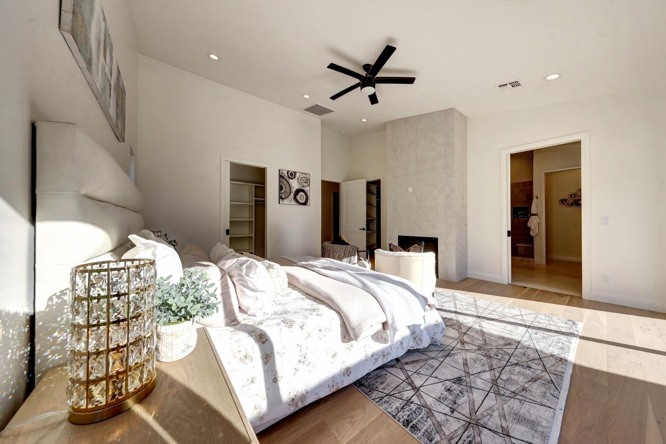 Phoenix, Maricopa, 85018, United States, 4 Bedrooms Bedrooms, ,4 BathroomsBathrooms,Residential,For Sale,1953906