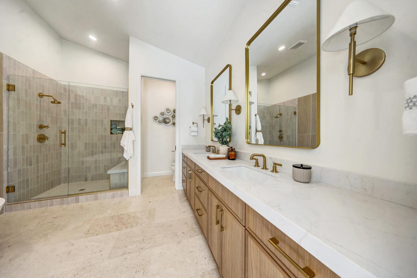 Phoenix, Maricopa, 85018, United States, 4 Bedrooms Bedrooms, ,4 BathroomsBathrooms,Residential,For Sale,1953906