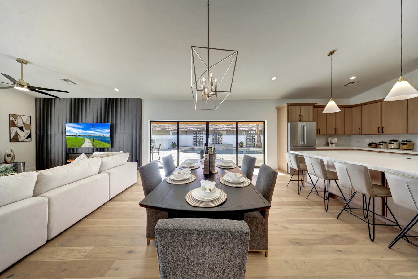 Phoenix, Maricopa, 85018, United States, 4 Bedrooms Bedrooms, ,4 BathroomsBathrooms,Residential,For Sale,1953906