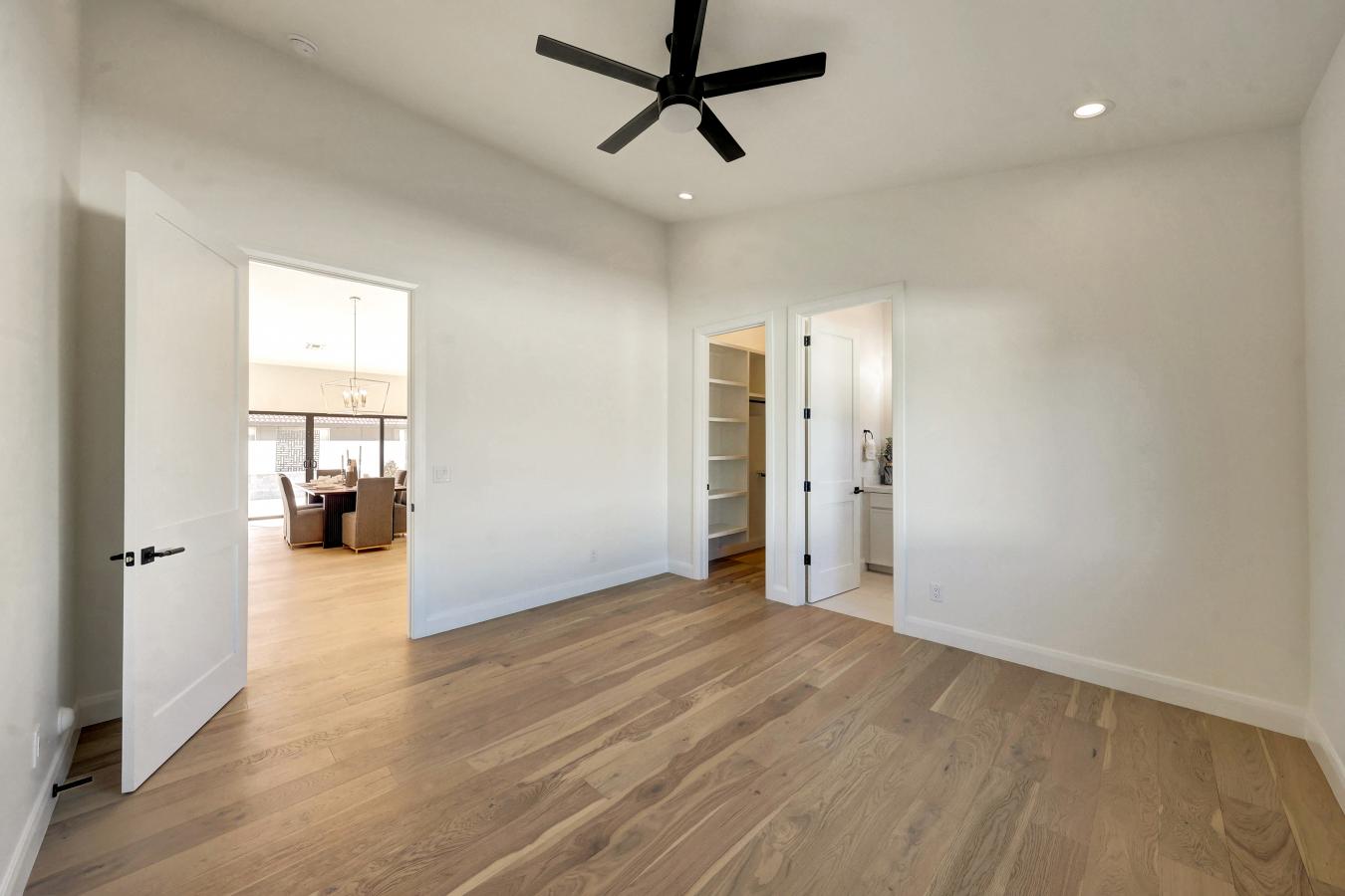 Phoenix, Maricopa, 85018, United States, 4 Bedrooms Bedrooms, ,4 BathroomsBathrooms,Residential,For Sale,1953906