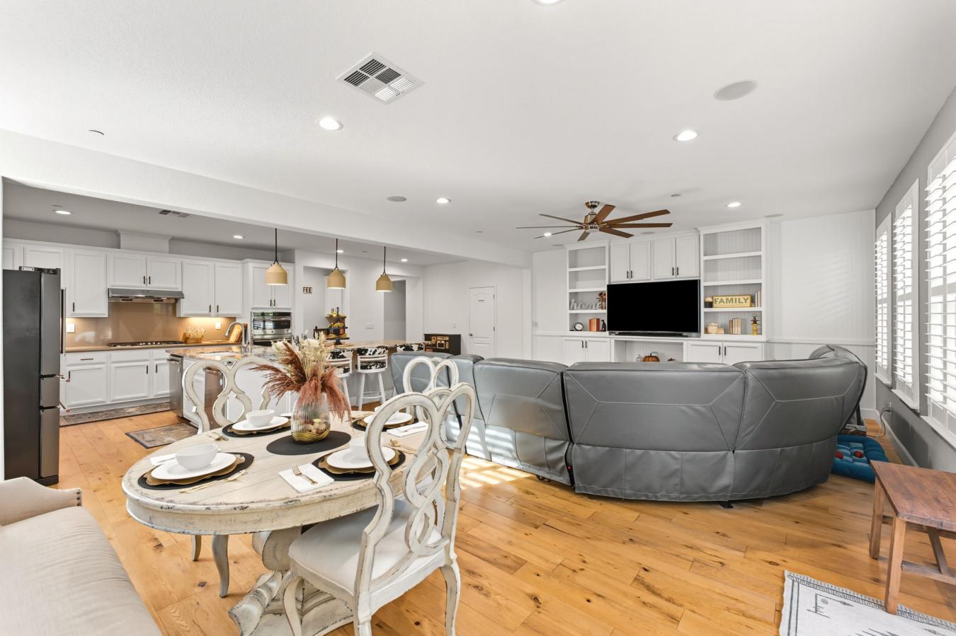 Roseville, California, 95747, United States, 4 Bedrooms Bedrooms, ,3 BathroomsBathrooms,Residential,For Sale,1953905