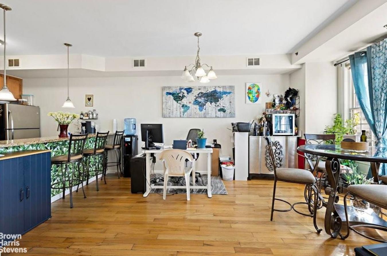 Union City, New Jersey, 07087, United States, 8 Bedrooms Bedrooms, ,8 BathroomsBathrooms,Residential,For Sale,1953895