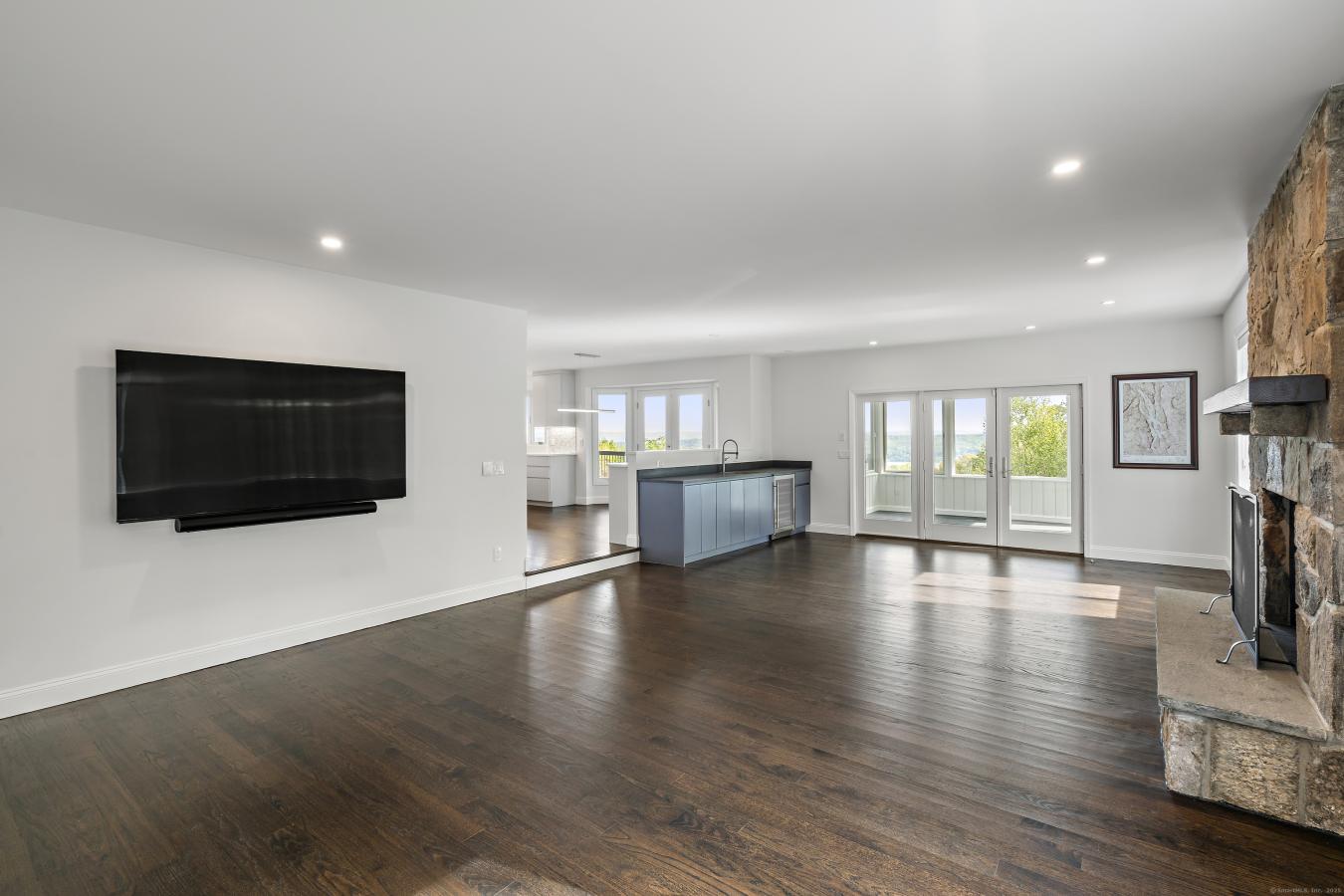 New Fairfield, Fairfield, 06812, United States, 4 Bedrooms Bedrooms, ,3 BathroomsBathrooms,Residential,For Sale,1954258