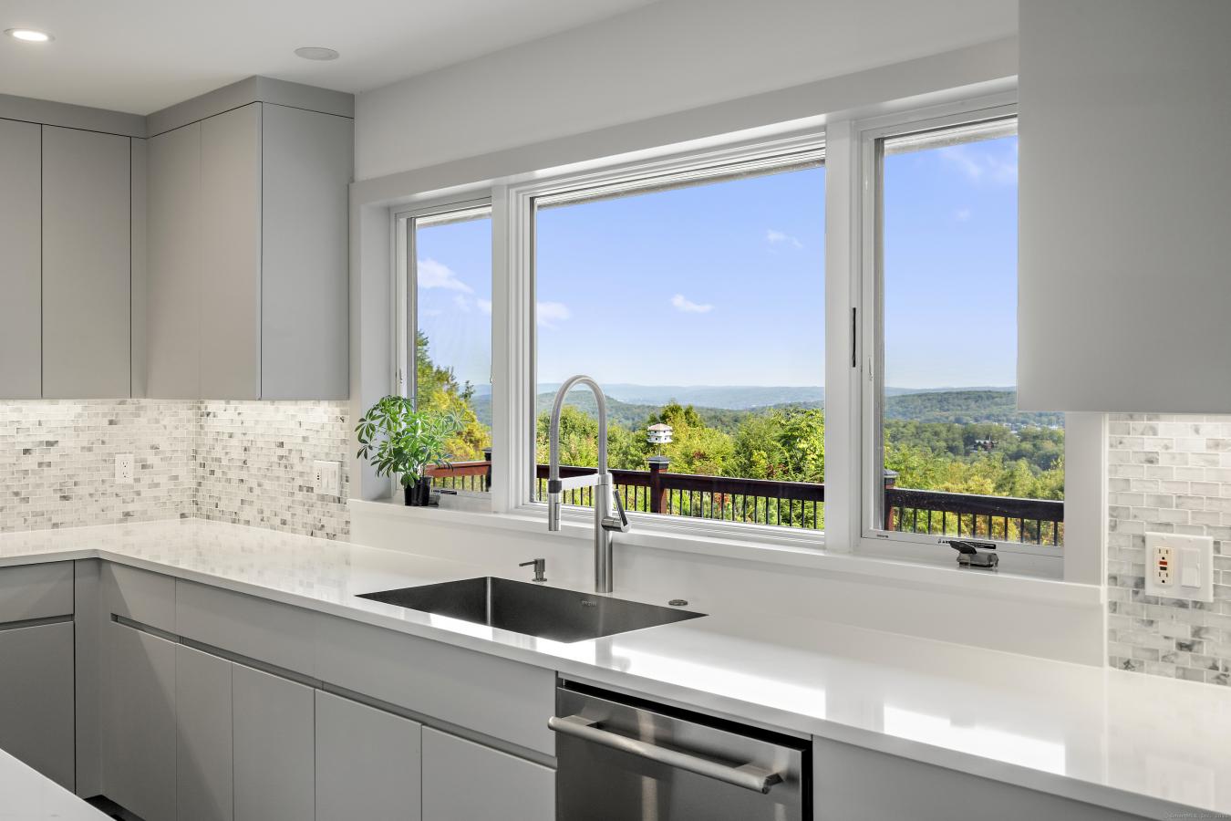 New Fairfield, Fairfield, 06812, United States, 4 Bedrooms Bedrooms, ,3 BathroomsBathrooms,Residential,For Sale,1954258