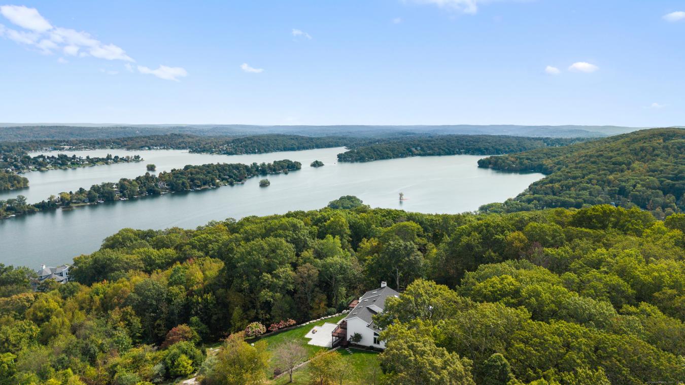 New Fairfield, Fairfield, 06812, United States, 4 Bedrooms Bedrooms, ,3 BathroomsBathrooms,Residential,For Sale,1954258