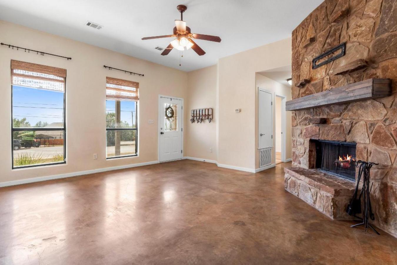 Dripping Springs, Travis, 78620, United States, 4 Bedrooms Bedrooms, ,3 BathroomsBathrooms,Residential,For Sale,1954256