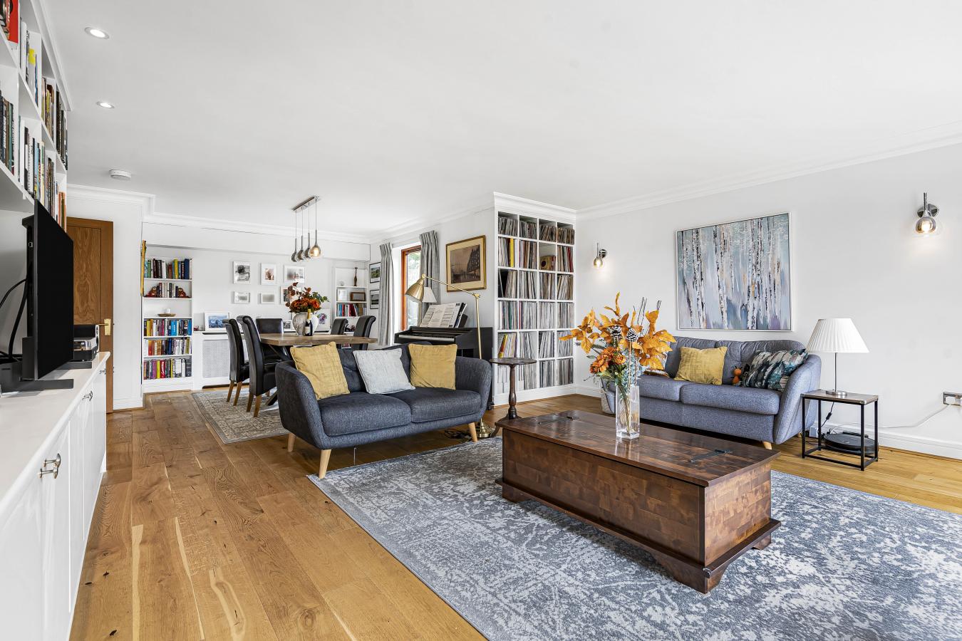 Caterham, Surrey, CR3 6SJ, United Kingdom, 2 Bedrooms Bedrooms, ,2 BathroomsBathrooms,Residential,For Sale,1954254