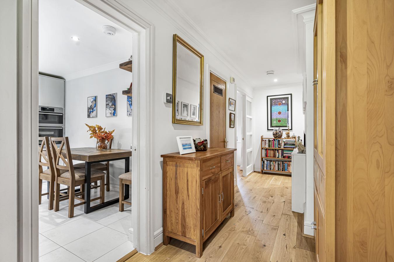 Caterham, Surrey, CR3 6SJ, United Kingdom, 2 Bedrooms Bedrooms, ,2 BathroomsBathrooms,Residential,For Sale,1954254