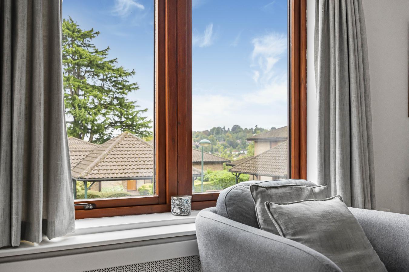 Caterham, Surrey, CR3 6SJ, United Kingdom, 2 Bedrooms Bedrooms, ,2 BathroomsBathrooms,Residential,For Sale,1954254