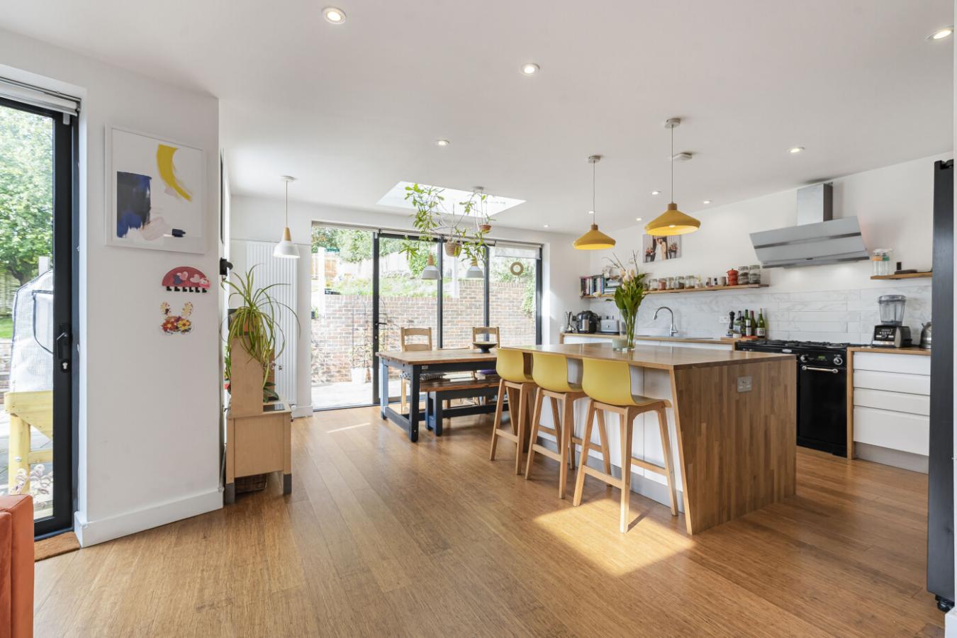 Coulsdon, Surrey, CR5 2PH, United Kingdom, 4 Bedrooms Bedrooms, ,2 BathroomsBathrooms,Residential,For Sale,1954253