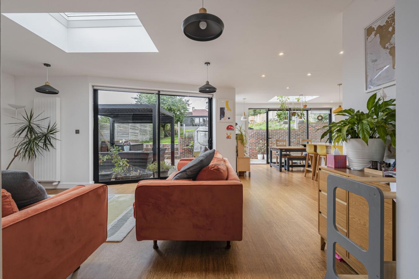 Coulsdon, Surrey, CR5 2PH, United Kingdom, 4 Bedrooms Bedrooms, ,2 BathroomsBathrooms,Residential,For Sale,1954253