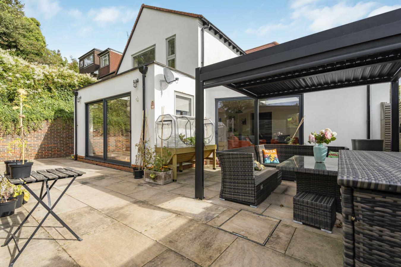 Coulsdon, Surrey, CR5 2PH, United Kingdom, 4 Bedrooms Bedrooms, ,2 BathroomsBathrooms,Residential,For Sale,1954253