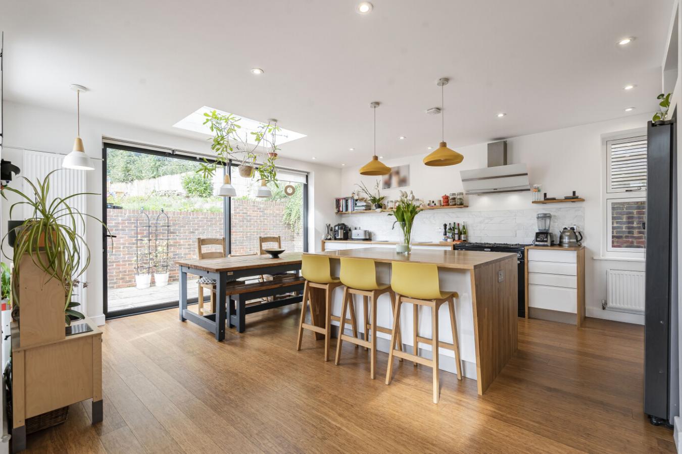 Coulsdon, Surrey, CR5 2PH, United Kingdom, 4 Bedrooms Bedrooms, ,2 BathroomsBathrooms,Residential,For Sale,1954253