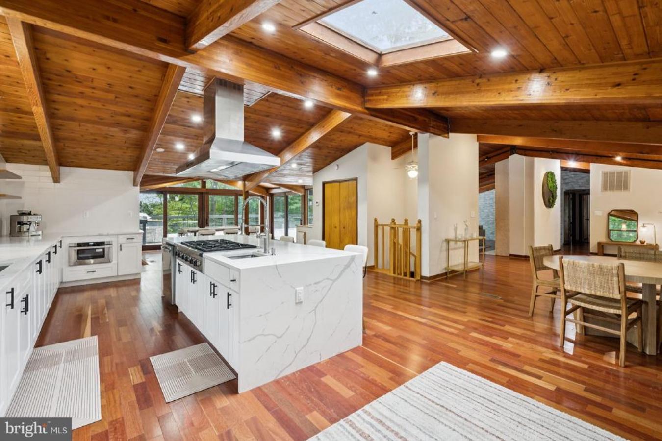 RESTON, FAIRFAX, 20191, United States, 5 Bedrooms Bedrooms, ,4 BathroomsBathrooms,Residential,For Sale,1954252