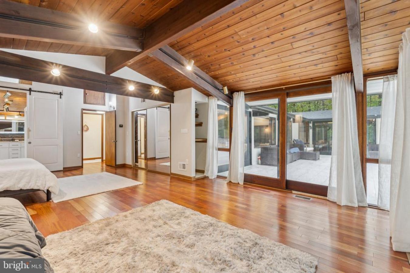 RESTON, FAIRFAX, 20191, United States, 5 Bedrooms Bedrooms, ,4 BathroomsBathrooms,Residential,For Sale,1954252