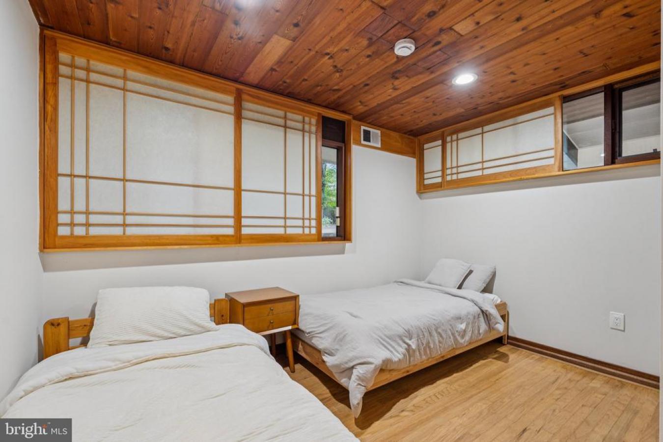 RESTON, FAIRFAX, 20191, United States, 5 Bedrooms Bedrooms, ,4 BathroomsBathrooms,Residential,For Sale,1954252