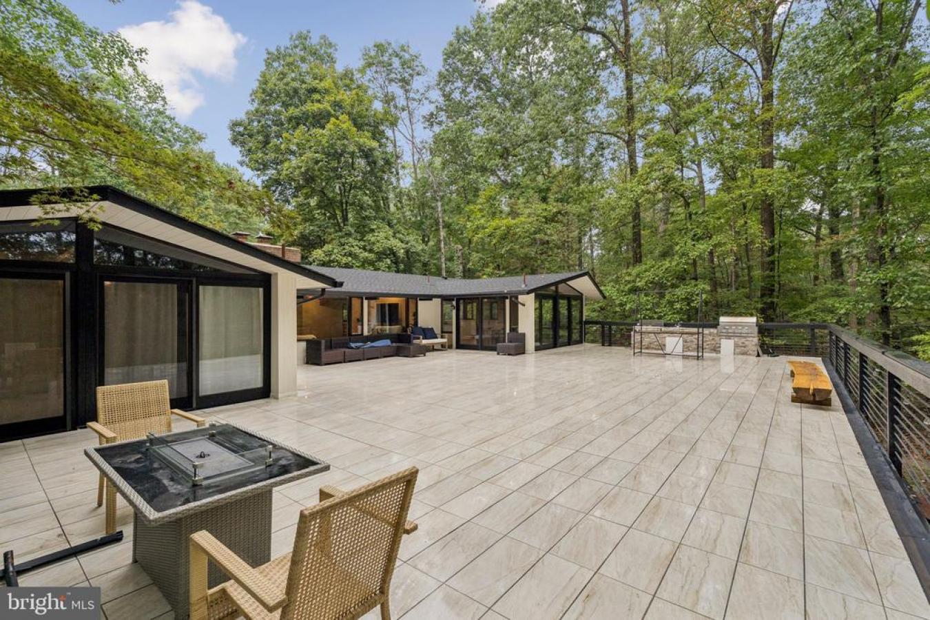 RESTON, FAIRFAX, 20191, United States, 5 Bedrooms Bedrooms, ,4 BathroomsBathrooms,Residential,For Sale,1954252