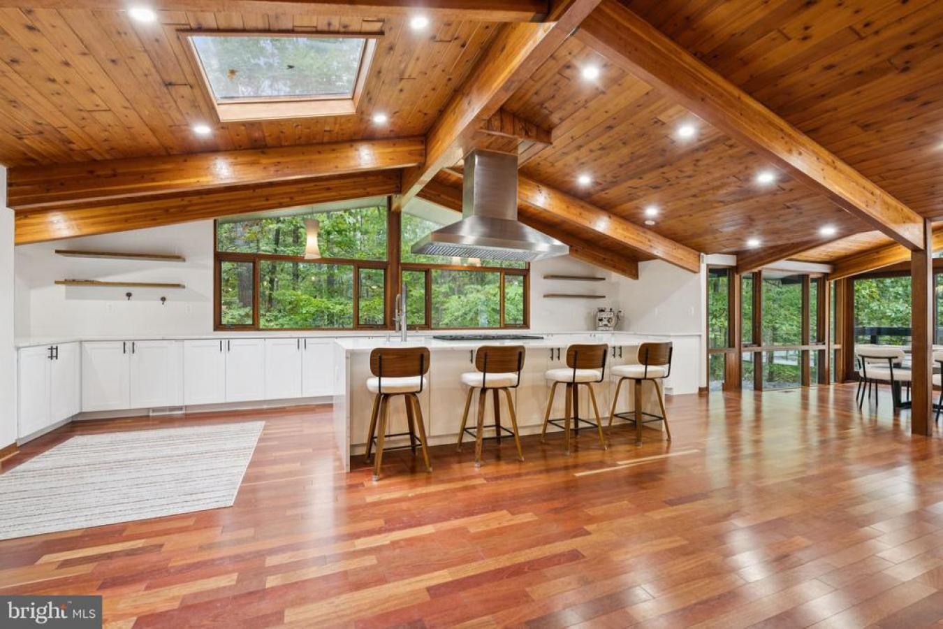 RESTON, FAIRFAX, 20191, United States, 5 Bedrooms Bedrooms, ,4 BathroomsBathrooms,Residential,For Sale,1954252