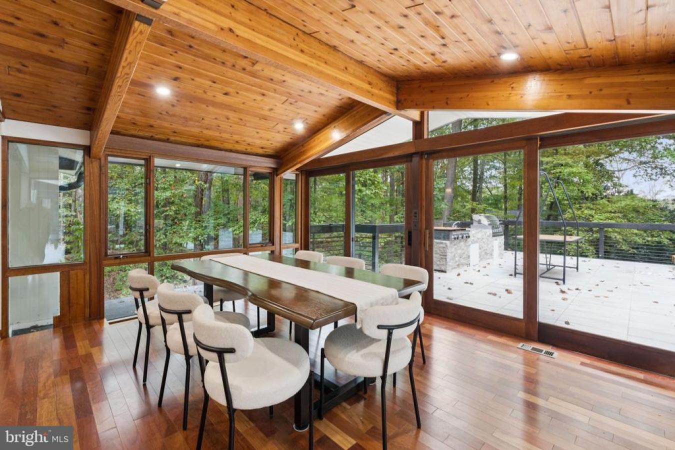 RESTON, FAIRFAX, 20191, United States, 5 Bedrooms Bedrooms, ,4 BathroomsBathrooms,Residential,For Sale,1954252