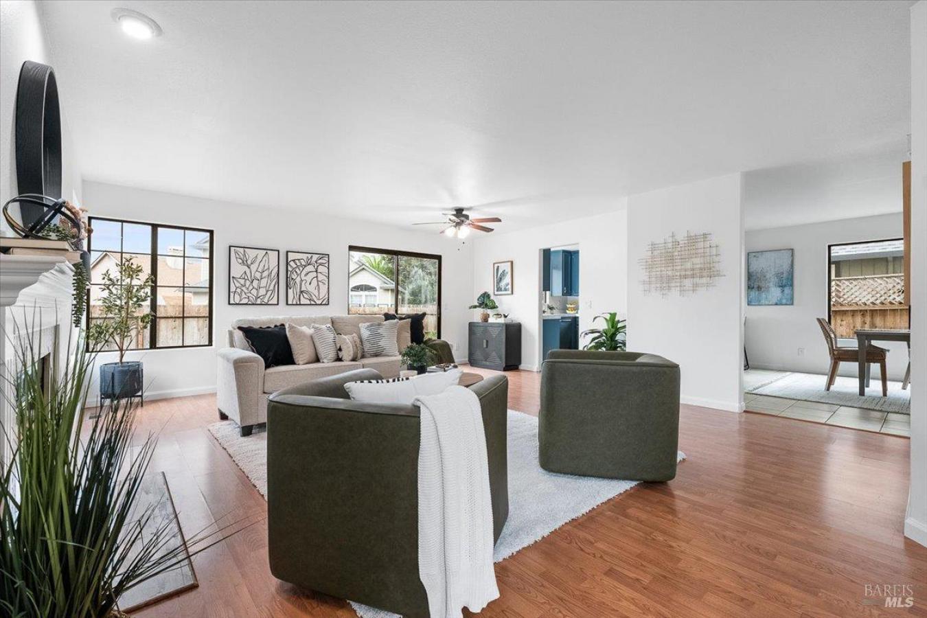 Santa Rosa, Sonoma, 95401, United States, 4 Bedrooms Bedrooms, ,2 BathroomsBathrooms,Residential,For Sale,1954251