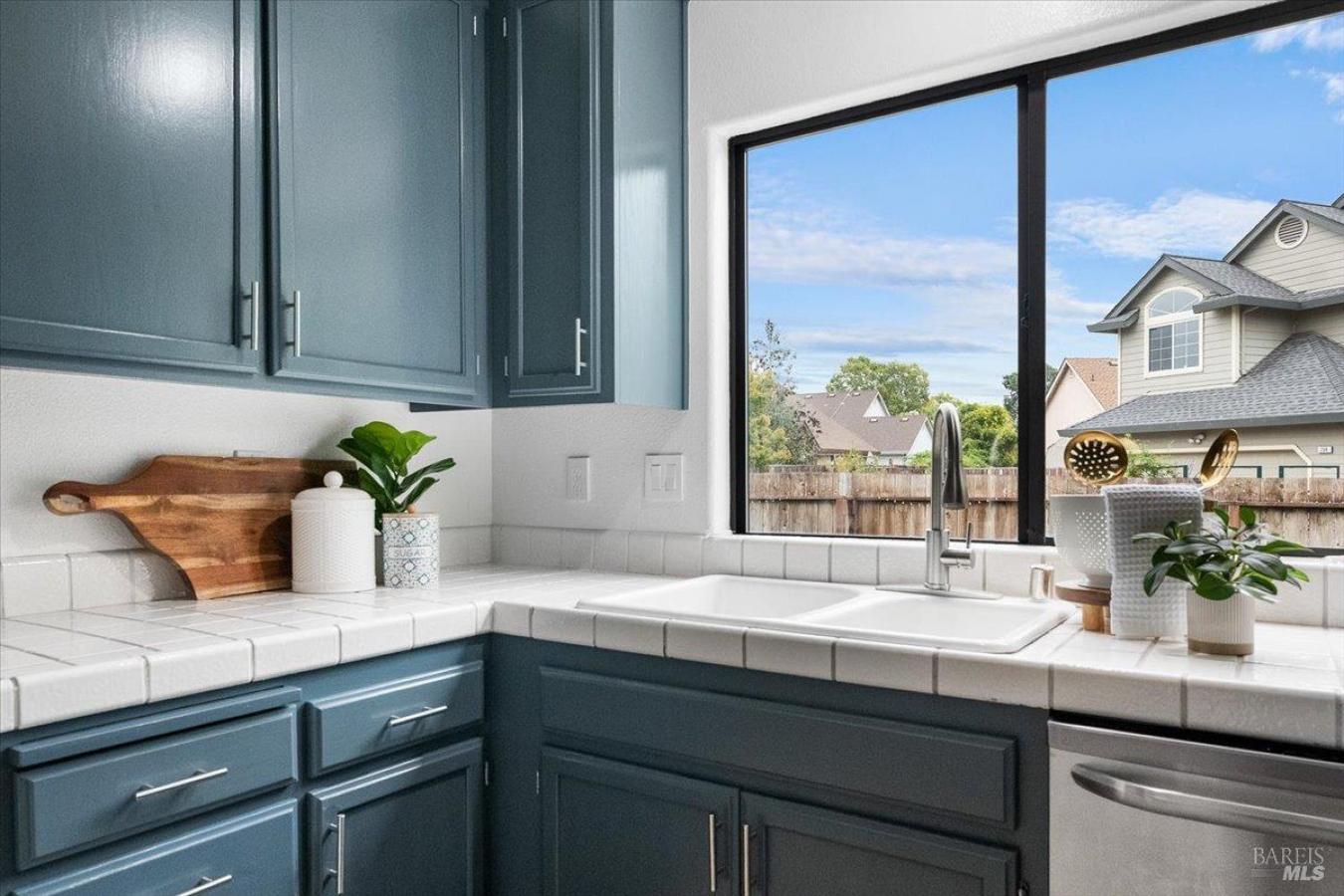 Santa Rosa, Sonoma, 95401, United States, 4 Bedrooms Bedrooms, ,2 BathroomsBathrooms,Residential,For Sale,1954251