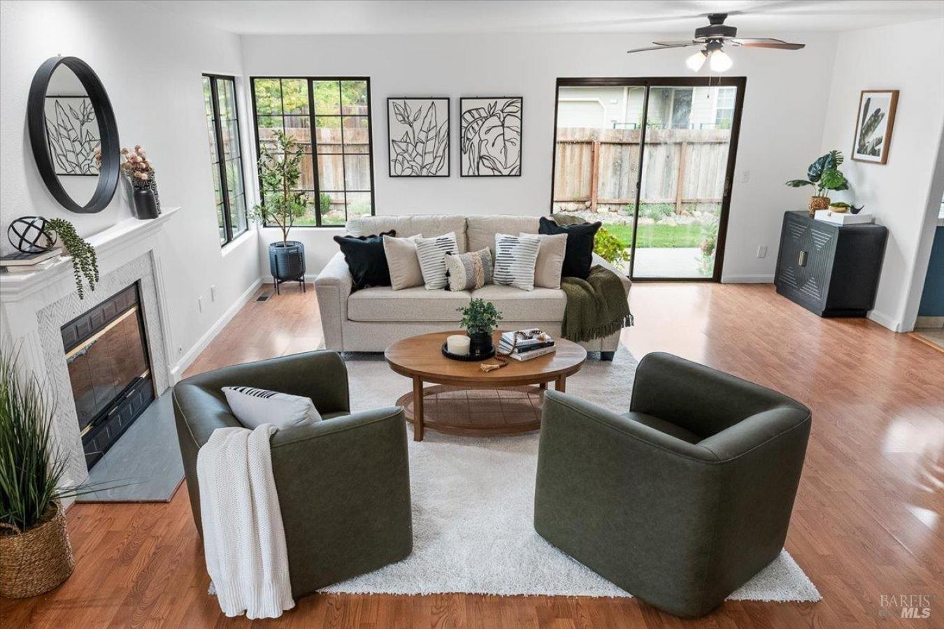 Santa Rosa, Sonoma, 95401, United States, 4 Bedrooms Bedrooms, ,2 BathroomsBathrooms,Residential,For Sale,1954251