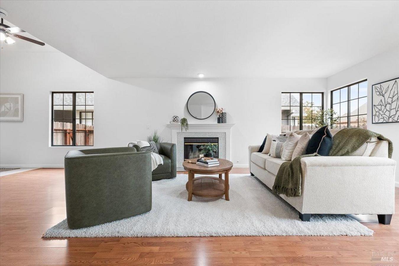 Santa Rosa, Sonoma, 95401, United States, 4 Bedrooms Bedrooms, ,2 BathroomsBathrooms,Residential,For Sale,1954251