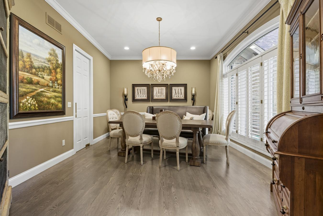 Chesterfield, St. Louis, 63005, United States, 5 Bedrooms Bedrooms, ,4 BathroomsBathrooms,Residential,For Sale,1959879