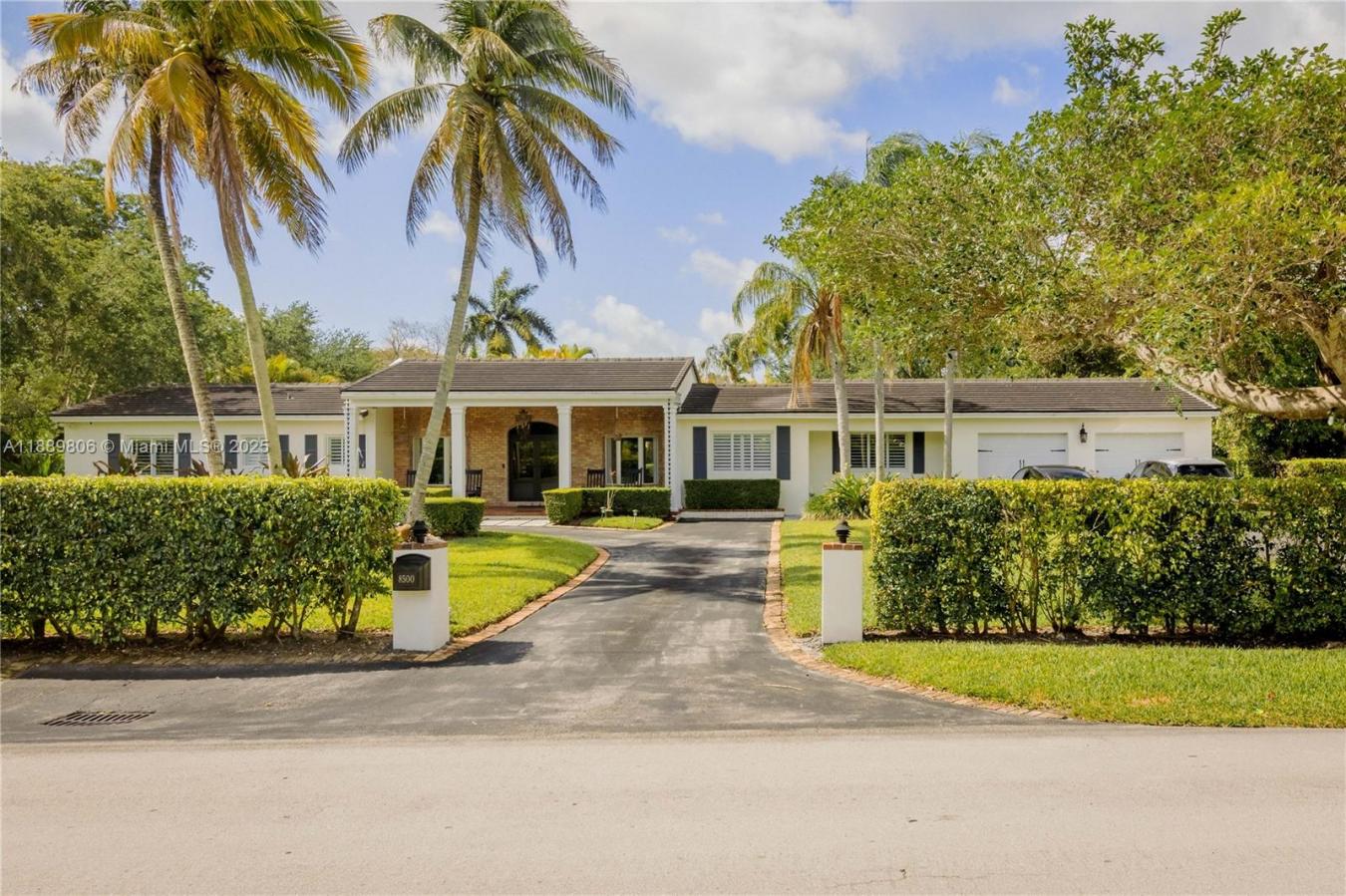 Miami, Miami-Dade County, 33143, United States, 4 Bedrooms Bedrooms, ,3 BathroomsBathrooms,Residential,For Sale,1954250