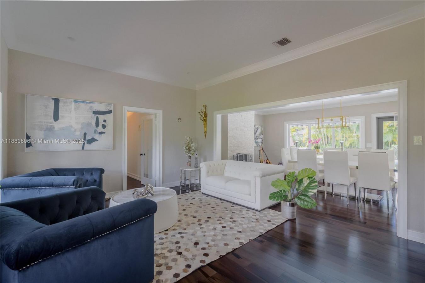 Miami, Miami-Dade County, 33143, United States, 4 Bedrooms Bedrooms, ,3 BathroomsBathrooms,Residential,For Sale,1954250