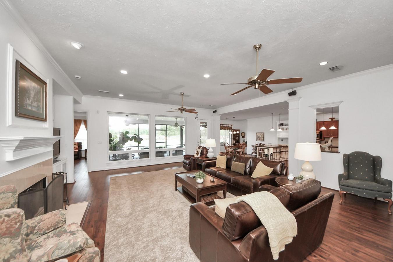 Rosharon, Brazoria, 77583, United States, 3 Bedrooms Bedrooms, ,2 BathroomsBathrooms,Residential,For Sale,1962118