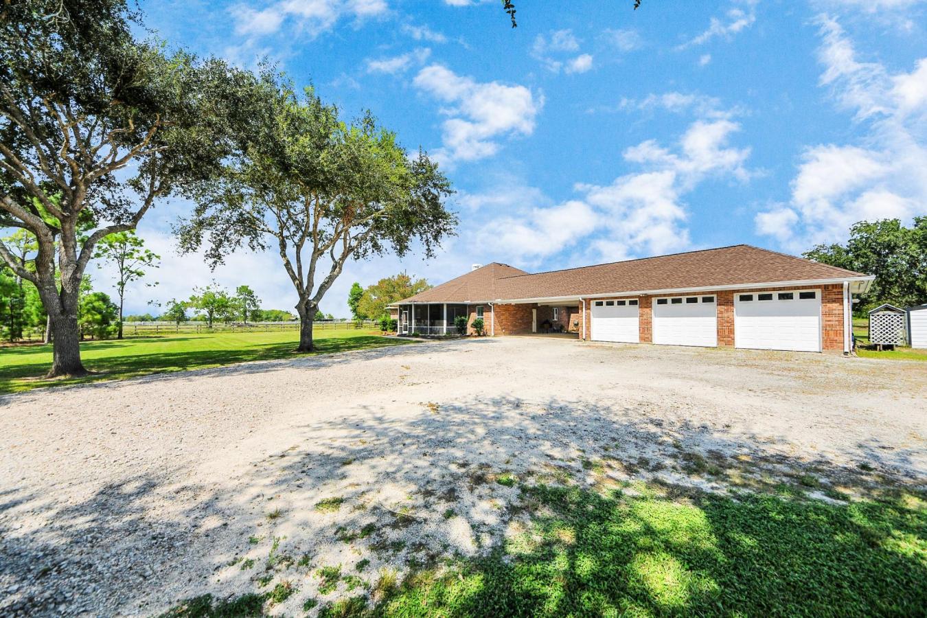 Rosharon, Brazoria, 77583, United States, 3 Bedrooms Bedrooms, ,2 BathroomsBathrooms,Residential,For Sale,1962118