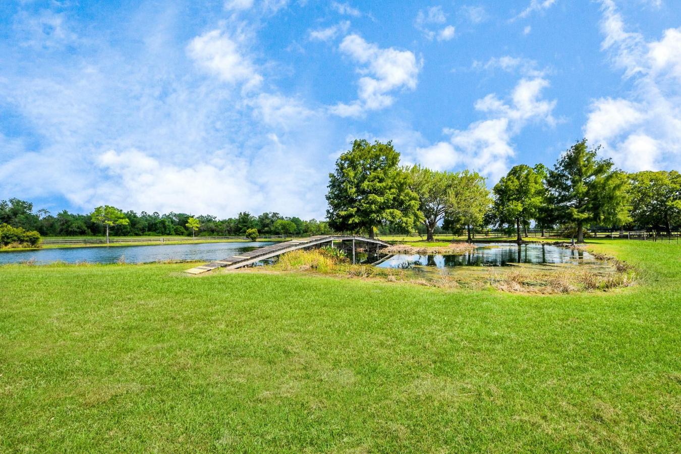 Rosharon, Brazoria, 77583, United States, 3 Bedrooms Bedrooms, ,2 BathroomsBathrooms,Residential,For Sale,1962118