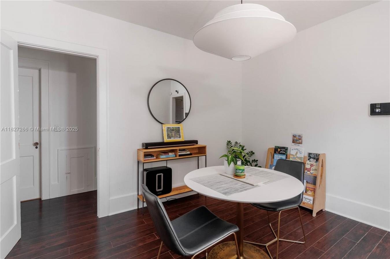 Coral Gables, Miami-Dade County, 33134, United States, 2 Bedrooms Bedrooms, ,-1 BathroomBathrooms,Residential,For Sale,1954249