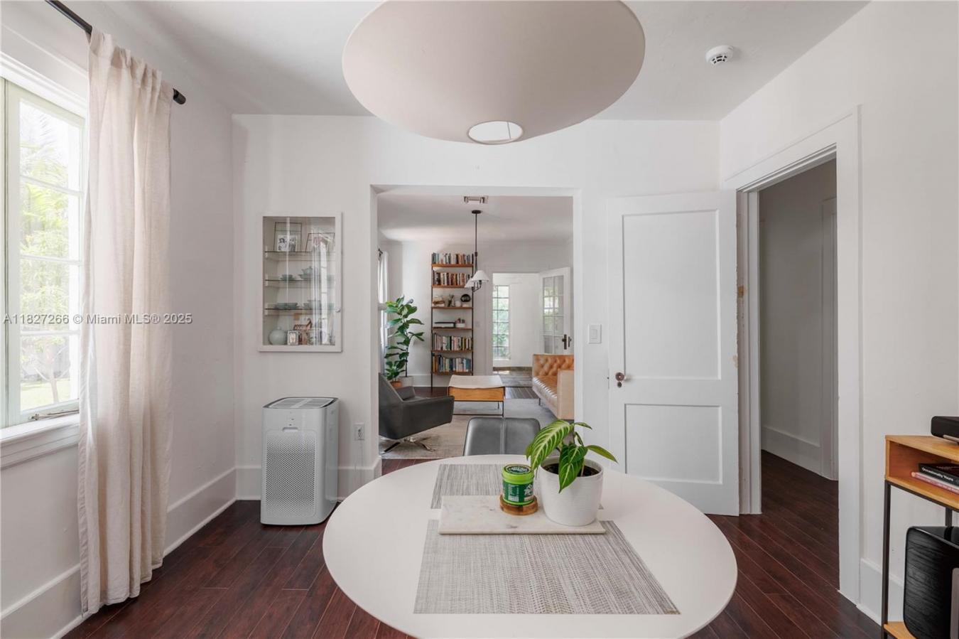 Coral Gables, Miami-Dade County, 33134, United States, 2 Bedrooms Bedrooms, ,-1 BathroomBathrooms,Residential,For Sale,1954249