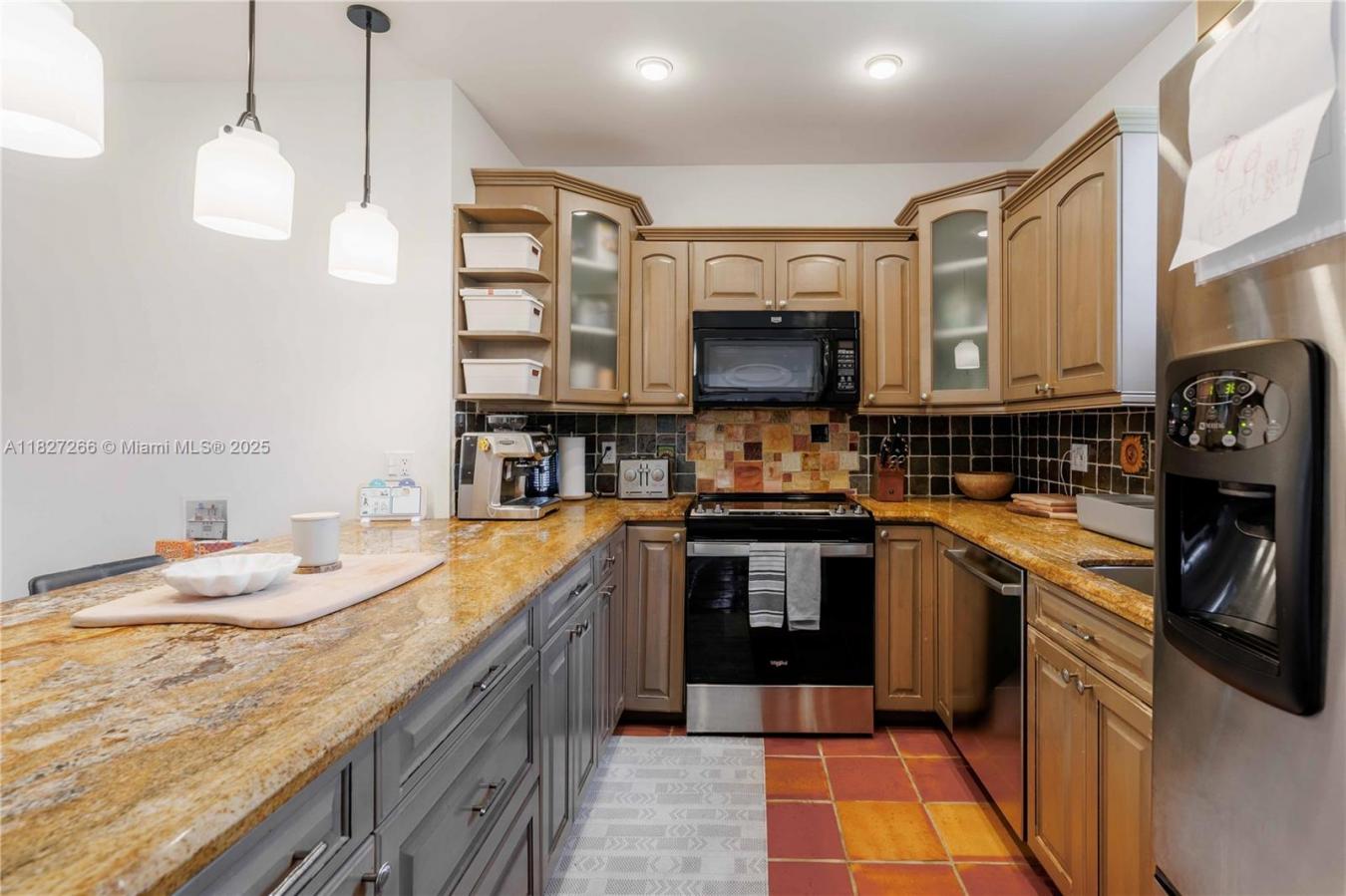 Coral Gables, Miami-Dade County, 33134, United States, 2 Bedrooms Bedrooms, ,-1 BathroomBathrooms,Residential,For Sale,1954249