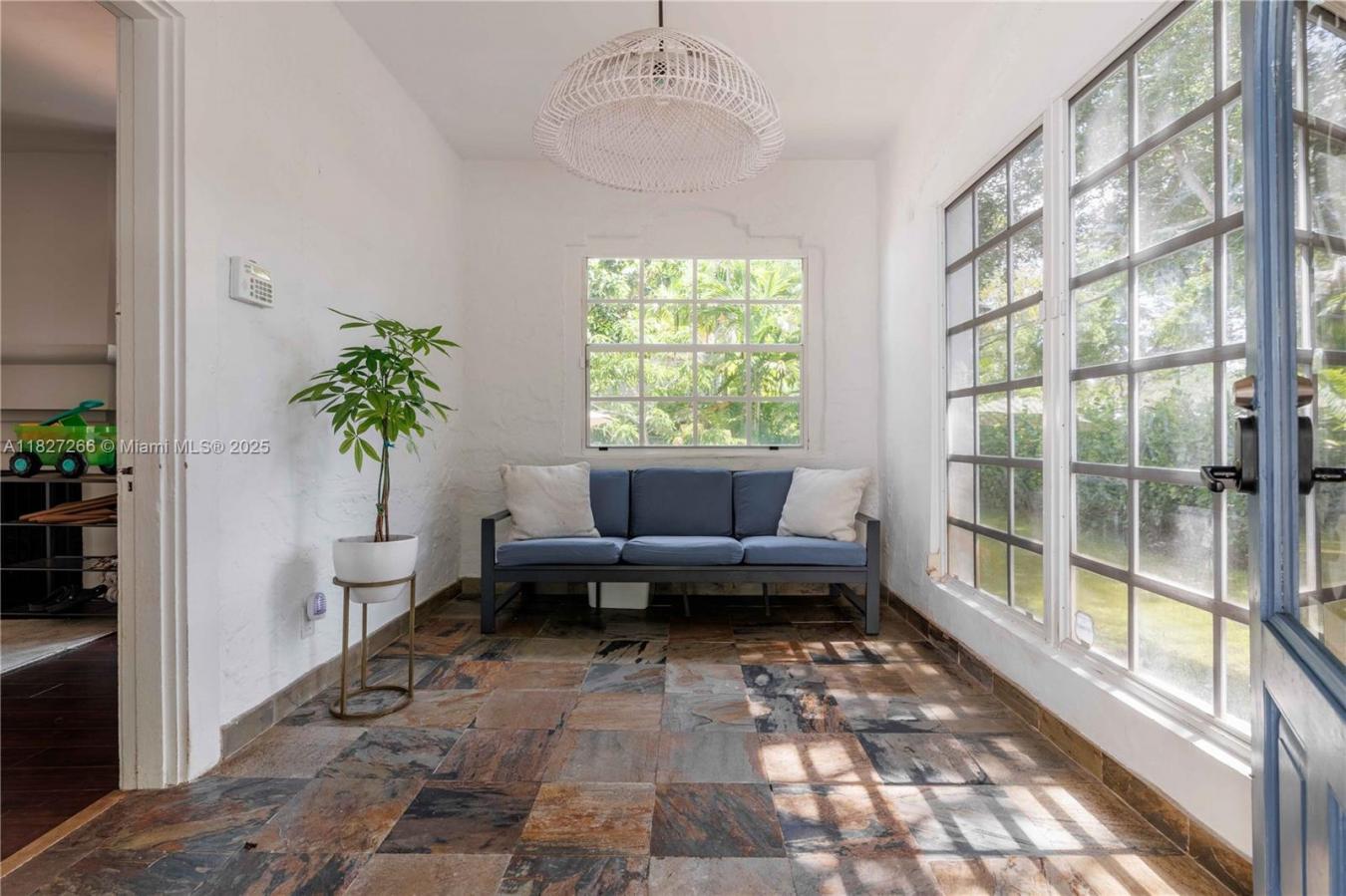 Coral Gables, Miami-Dade County, 33134, United States, 2 Bedrooms Bedrooms, ,-1 BathroomBathrooms,Residential,For Sale,1954249