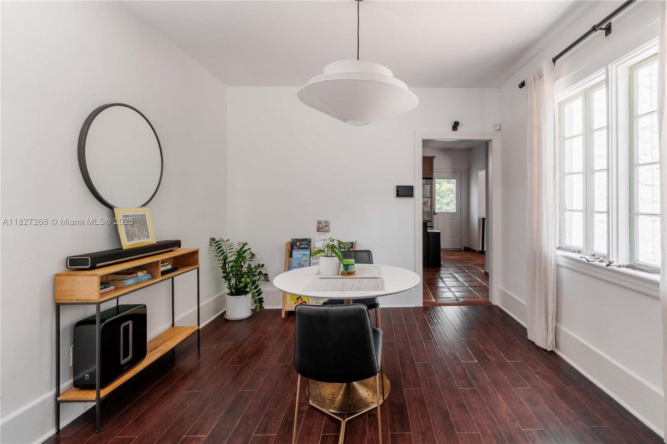 Coral Gables, Miami-Dade County, 33134, United States, 2 Bedrooms Bedrooms, ,-1 BathroomBathrooms,Residential,For Sale,1954249