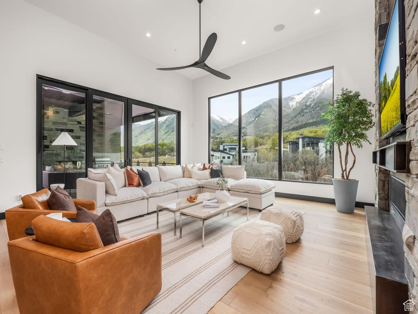 Woodland Hills, Utah, 84653, United States, ,Residential,For Sale,1954248