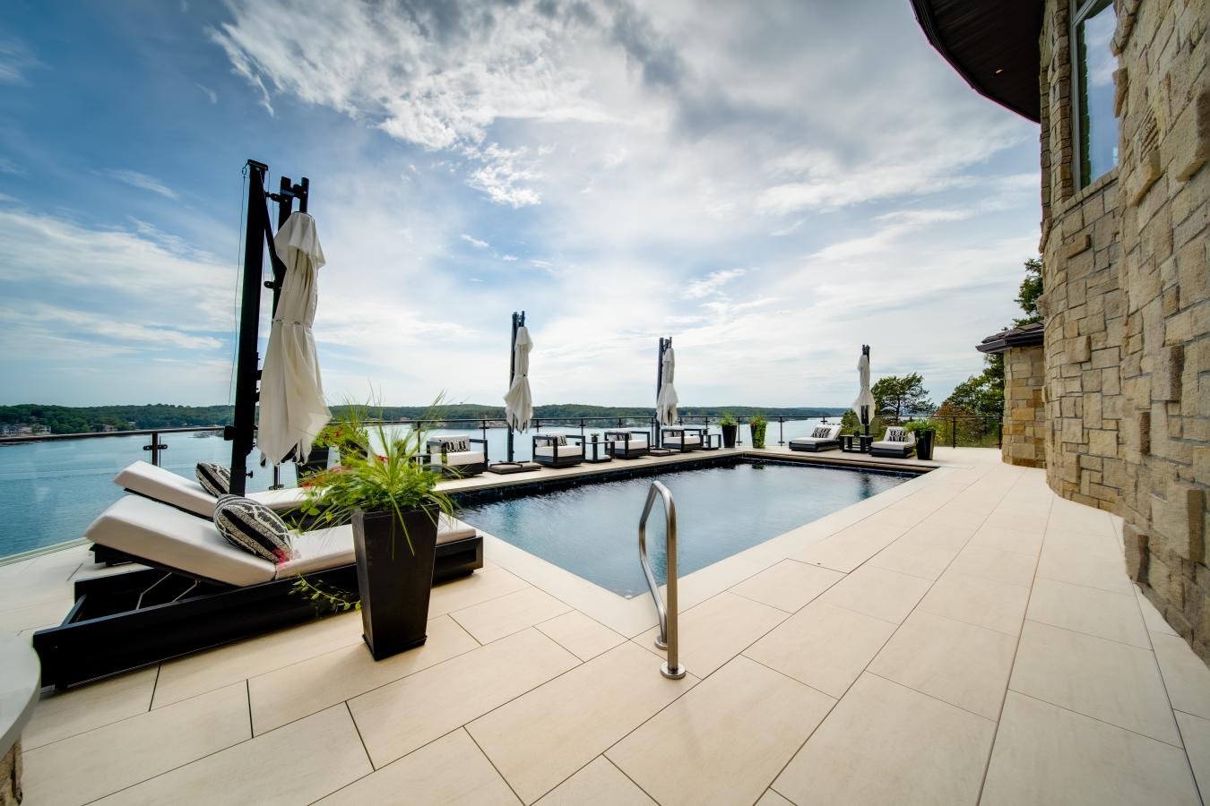 Lake Ozark, Camden, 65049, United States, 5 Bedrooms Bedrooms, ,4 BathroomsBathrooms,Residential,For Sale,1953886