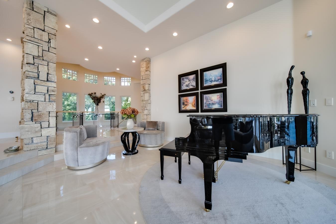 Lake Ozark, Camden, 65049, United States, 5 Bedrooms Bedrooms, ,4 BathroomsBathrooms,Residential,For Sale,1953886