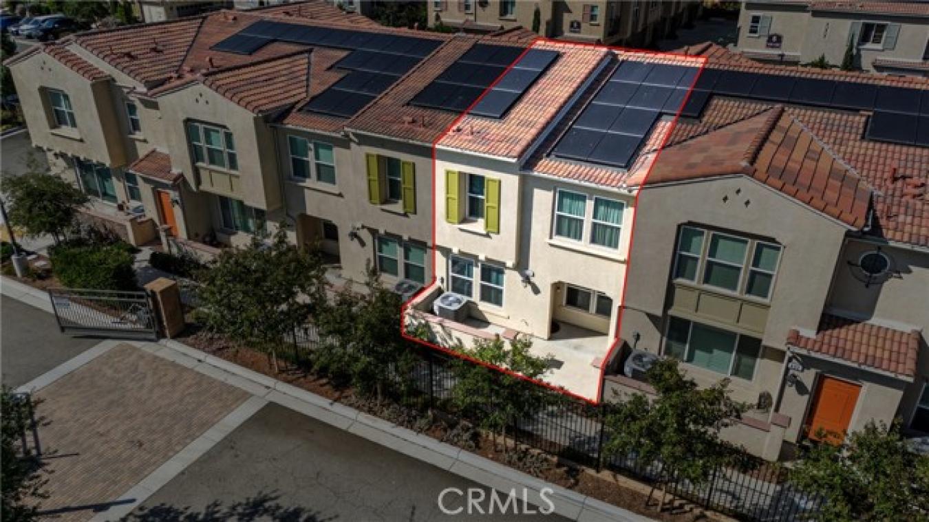 Fontana, San Bernardino, 92336, United States, 3 Bedrooms Bedrooms, ,2 BathroomsBathrooms,Residential,For Sale,1954350