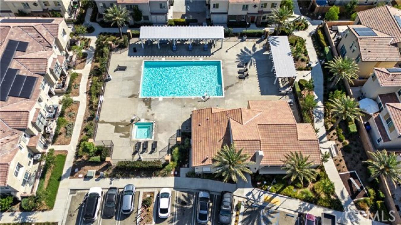 Fontana, San Bernardino, 92336, United States, 3 Bedrooms Bedrooms, ,2 BathroomsBathrooms,Residential,For Sale,1954350