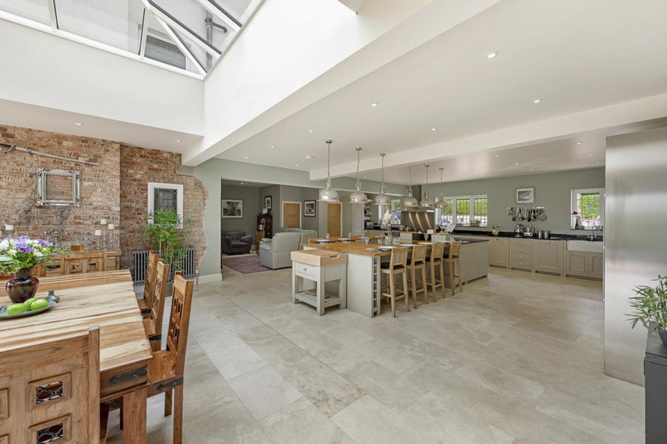 Purley, Surrey, CR8 3LB, United Kingdom, 7 Bedrooms Bedrooms, ,5 BathroomsBathrooms,Residential,For Sale,1954346