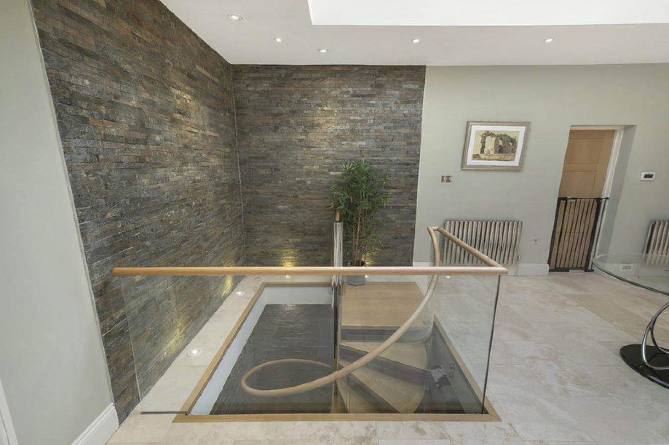 Purley, Surrey, CR8 3LB, United Kingdom, 7 Bedrooms Bedrooms, ,5 BathroomsBathrooms,Residential,For Sale,1954346