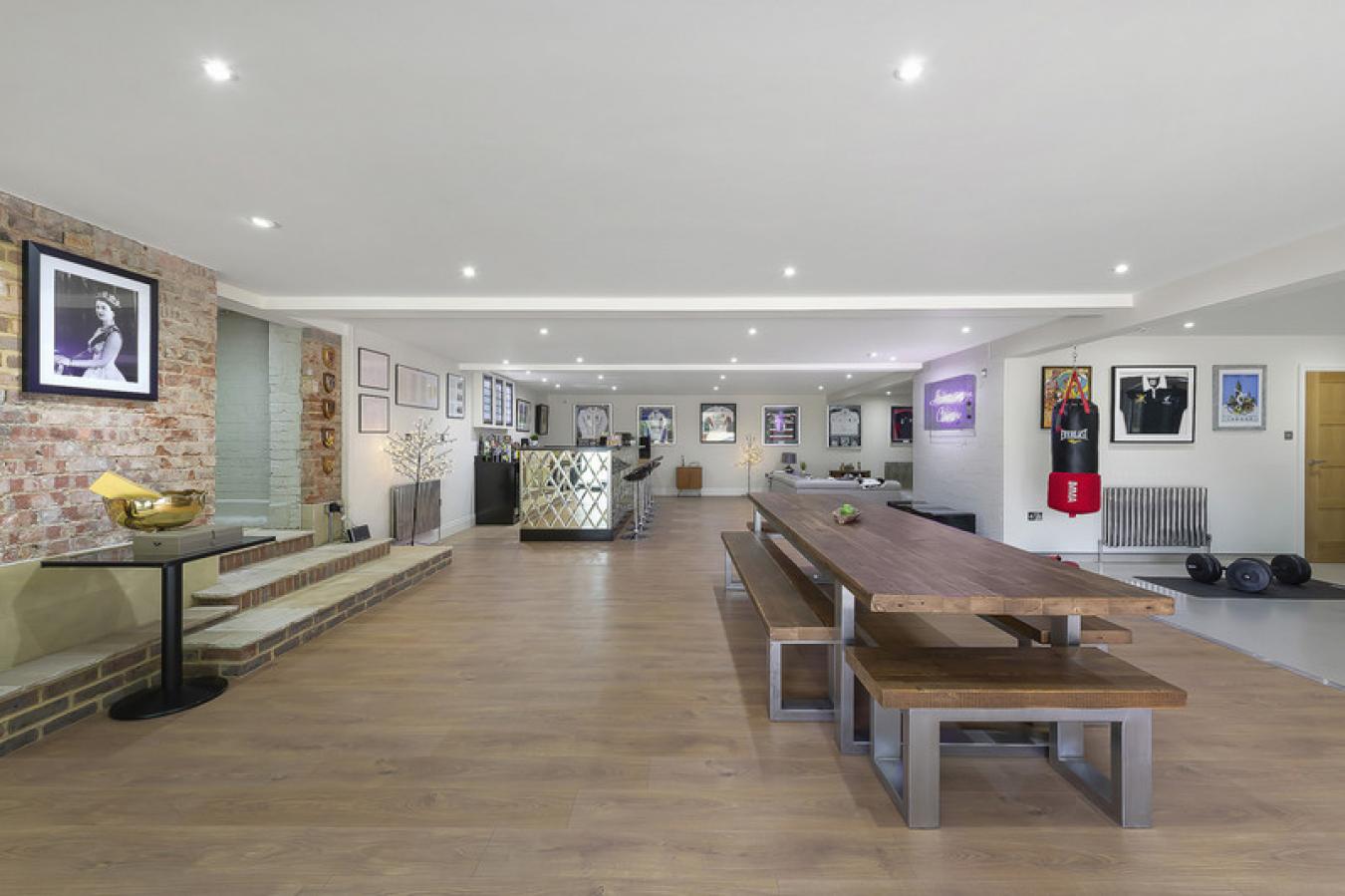 Purley, Surrey, CR8 3LB, United Kingdom, 7 Bedrooms Bedrooms, ,5 BathroomsBathrooms,Residential,For Sale,1954346